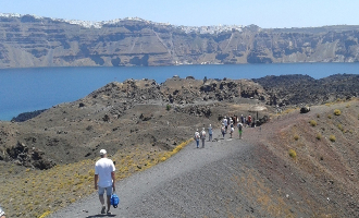 Santorini and the Greek volcanoes. On the trail of lost Atlantis